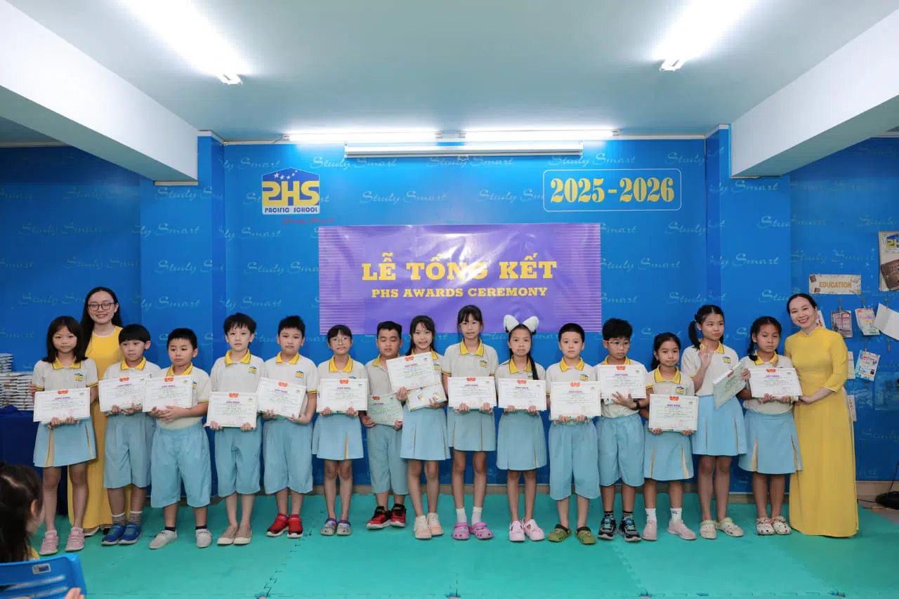 KHI NIỀM VUI NỞ HOA