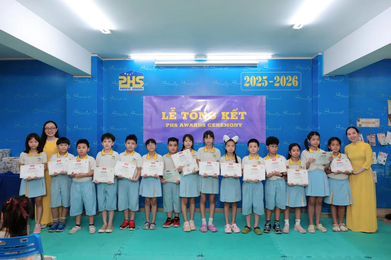 KHI NIỀM VUI NỞ HOA