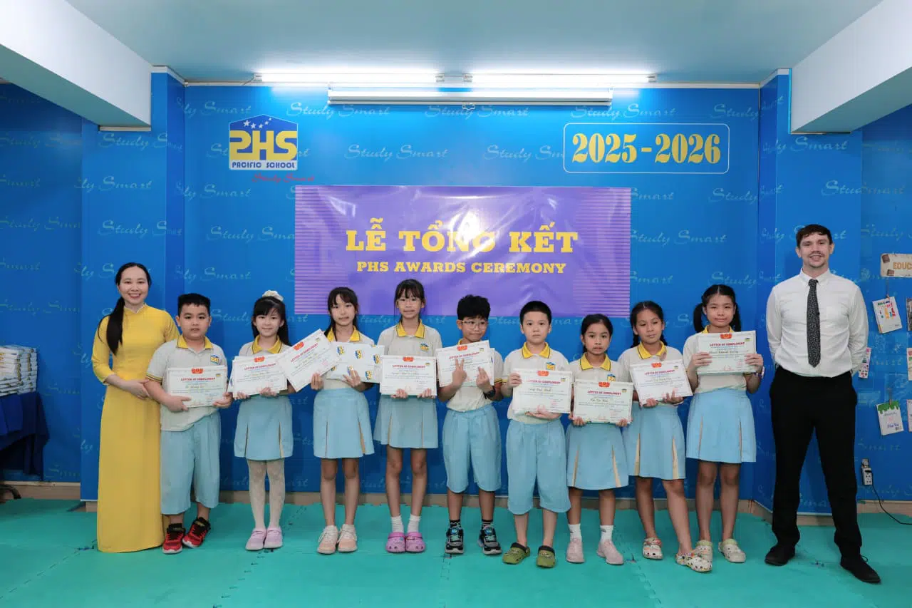 KHI NIỀM VUI NỞ HOA