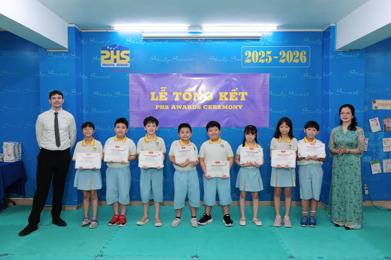 KHI NIỀM VUI NỞ HOA
