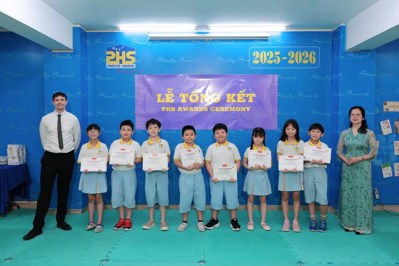 KHI NIỀM VUI NỞ HOA