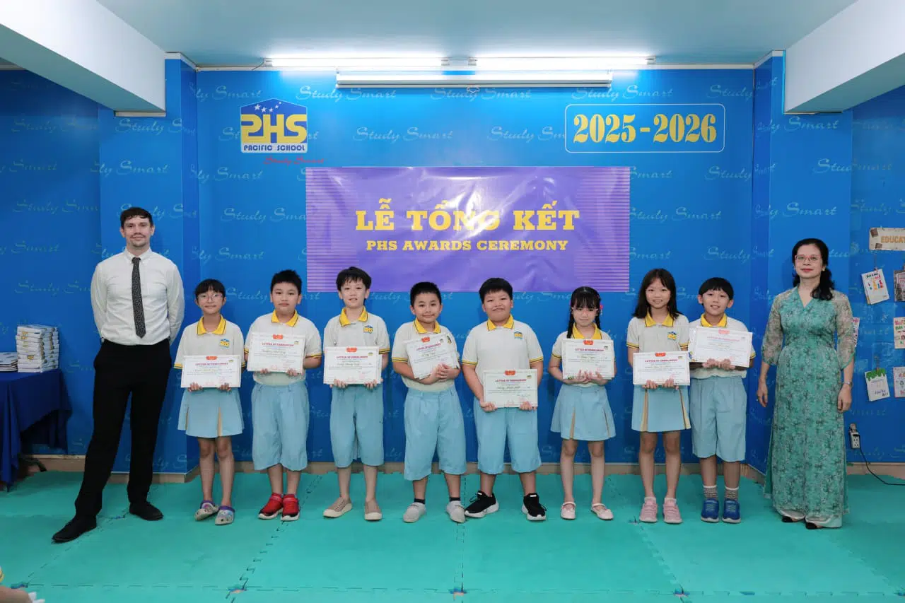 KHI NIỀM VUI NỞ HOA
