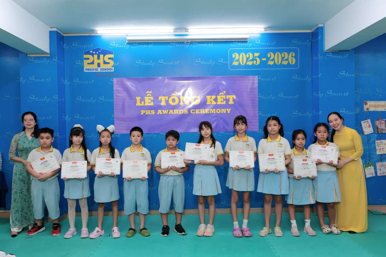 KHI NIỀM VUI NỞ HOA