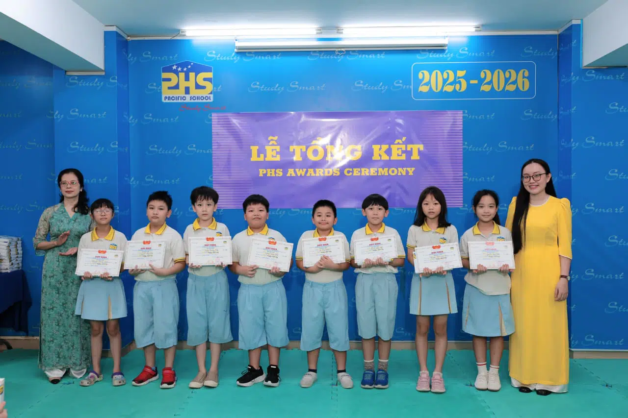 KHI NIỀM VUI NỞ HOA