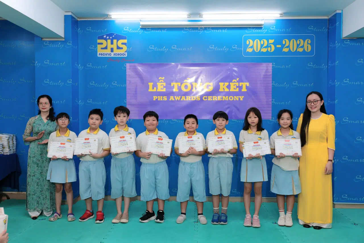 KHI NIỀM VUI NỞ HOA
