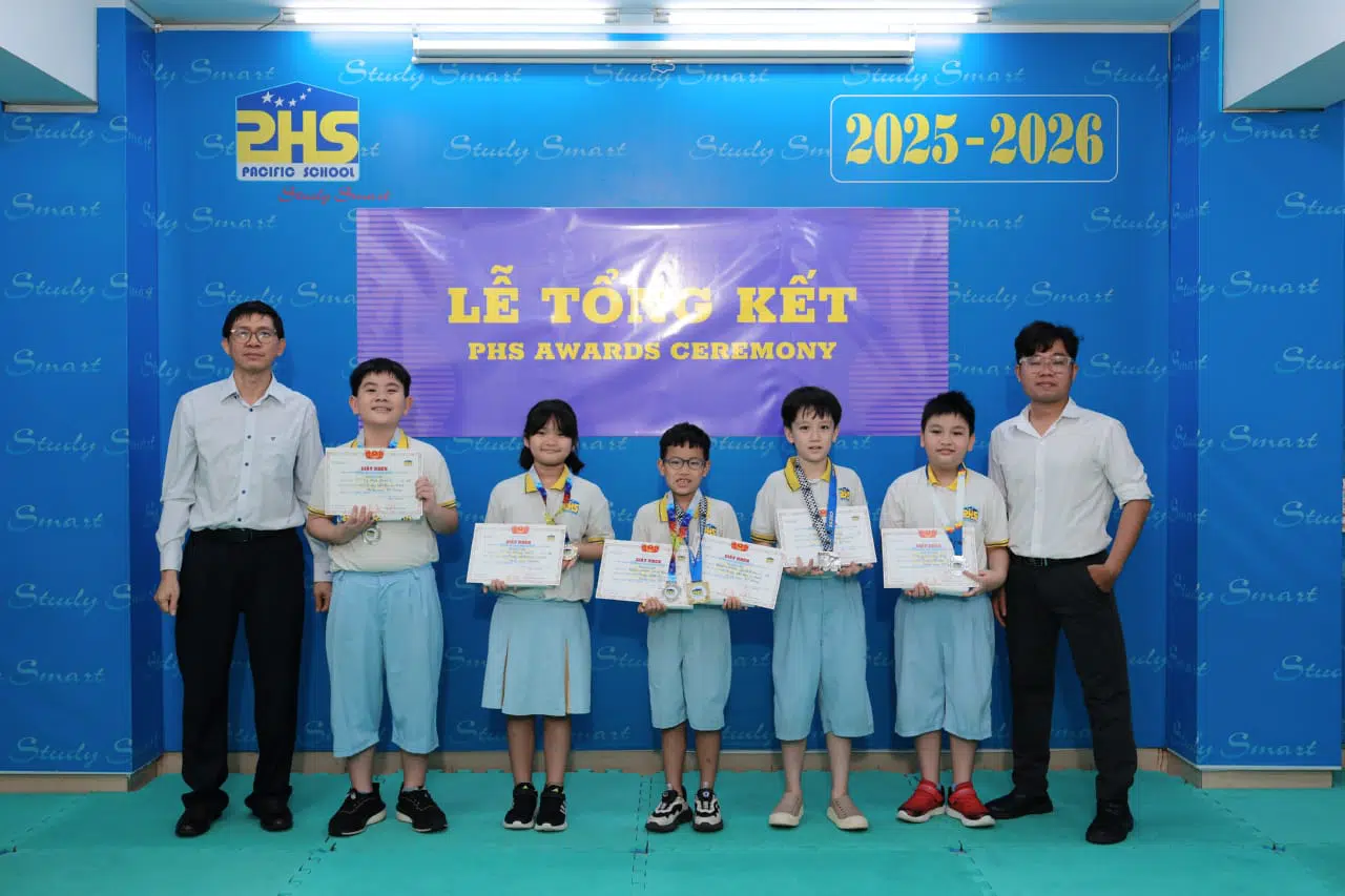 KHI NIỀM VUI NỞ HOA