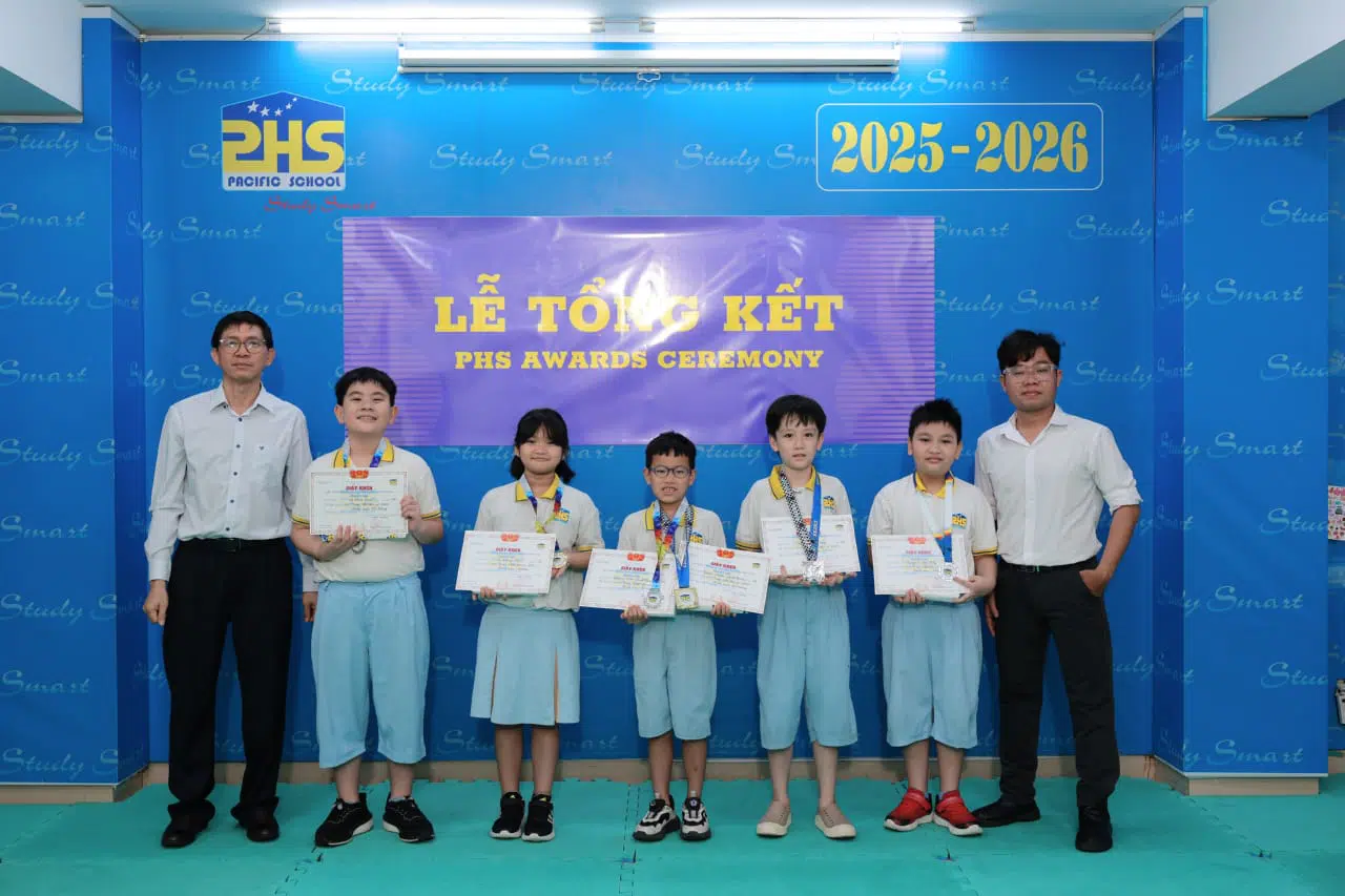 KHI NIỀM VUI NỞ HOA
