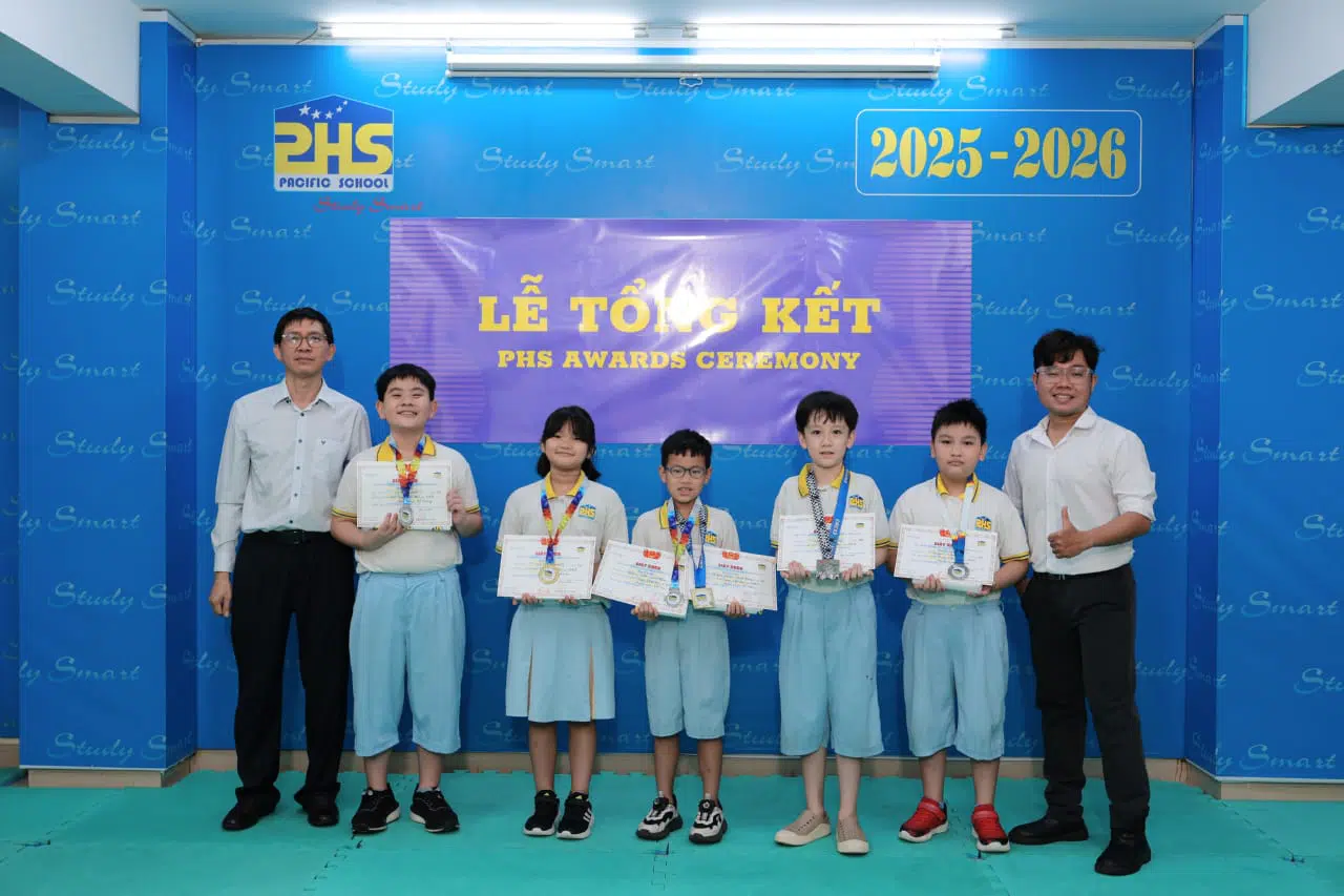 KHI NIỀM VUI NỞ HOA