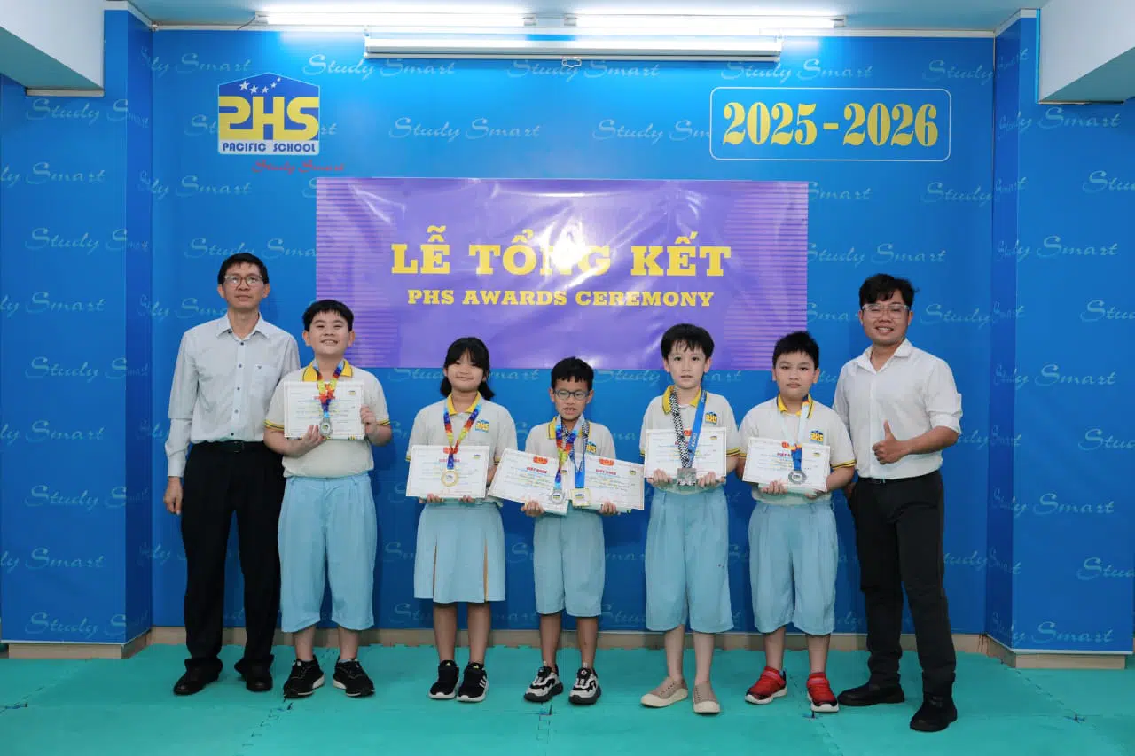KHI NIỀM VUI NỞ HOA