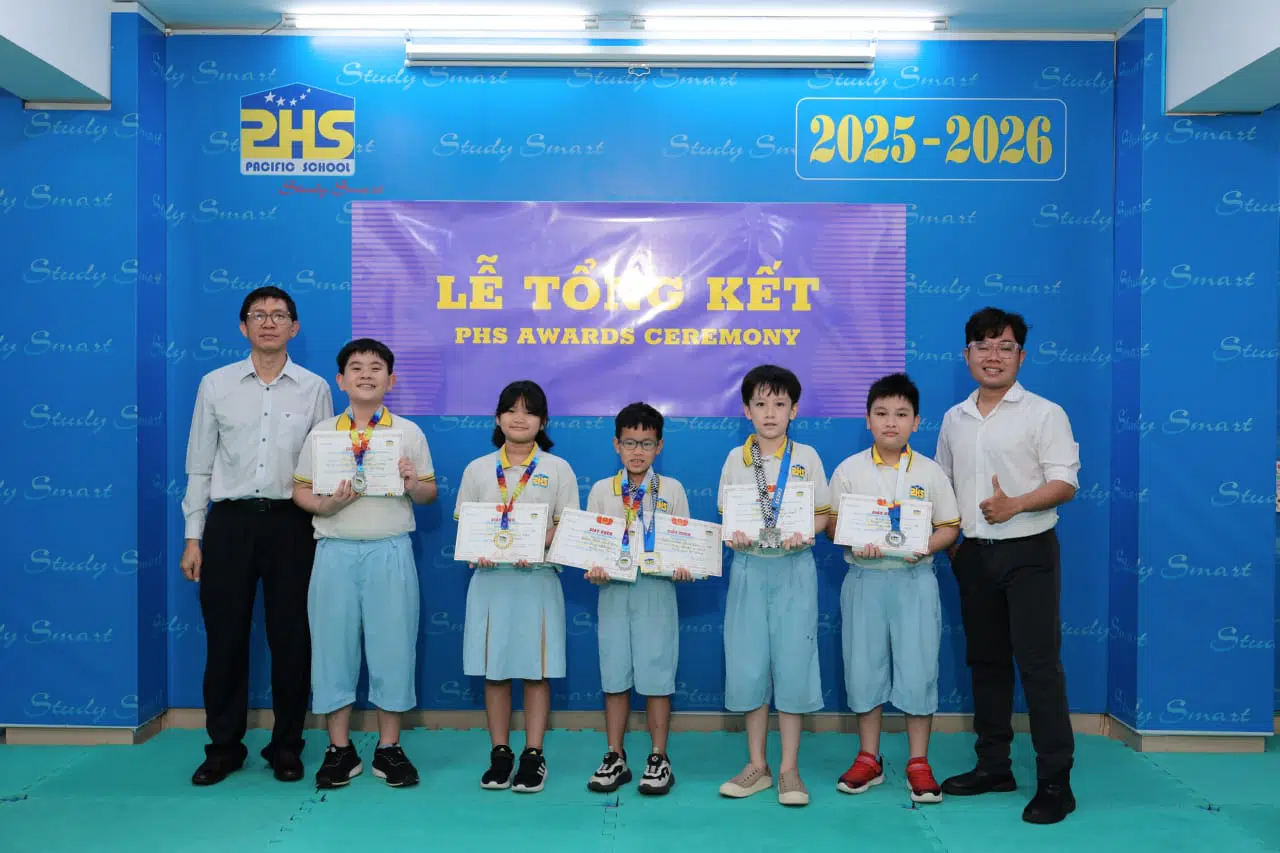 KHI NIỀM VUI NỞ HOA