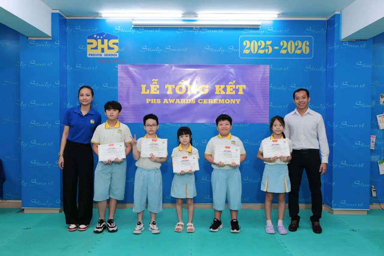 KHI NIỀM VUI NỞ HOA