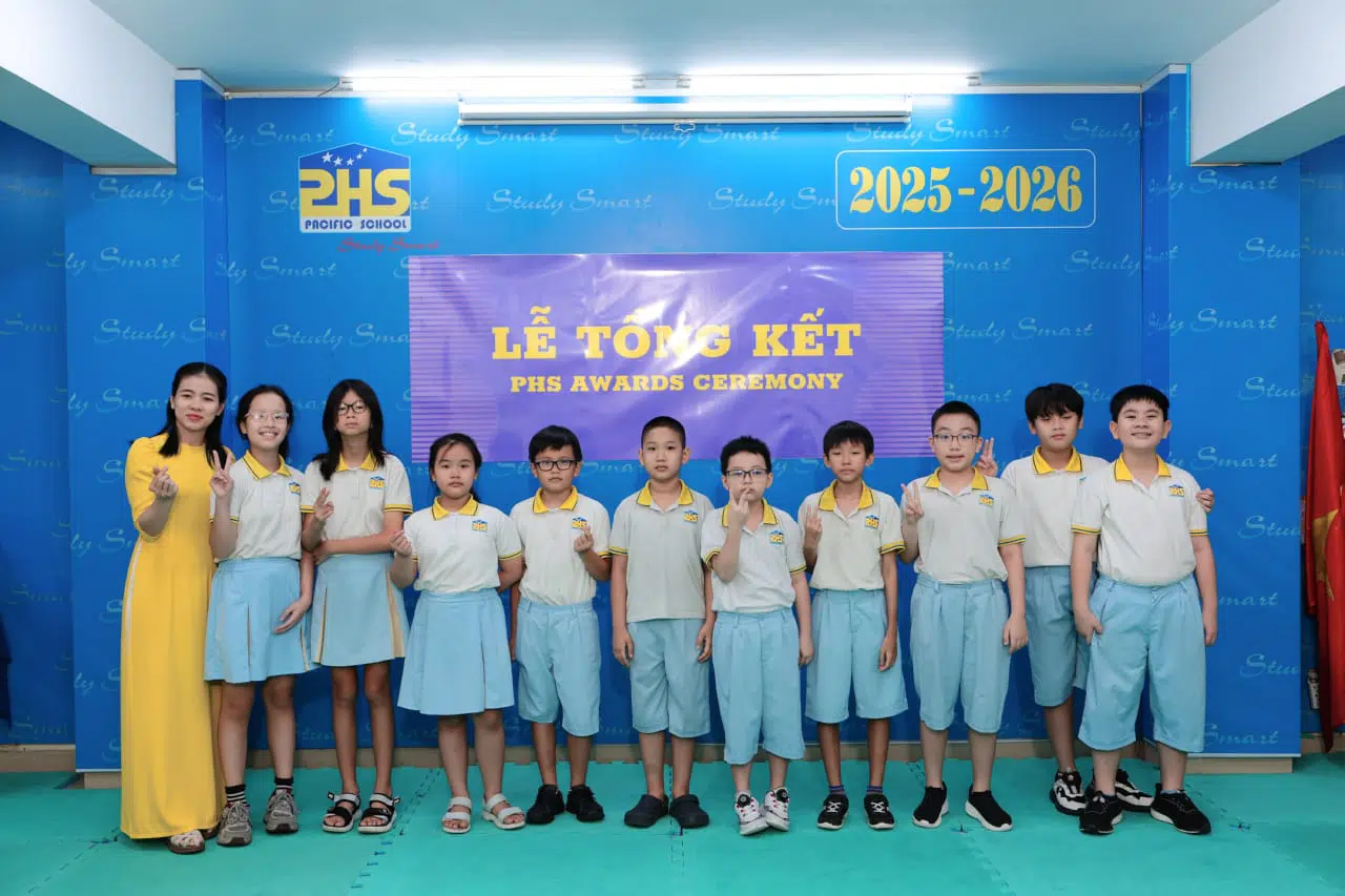 KHI NIỀM VUI NỞ HOA