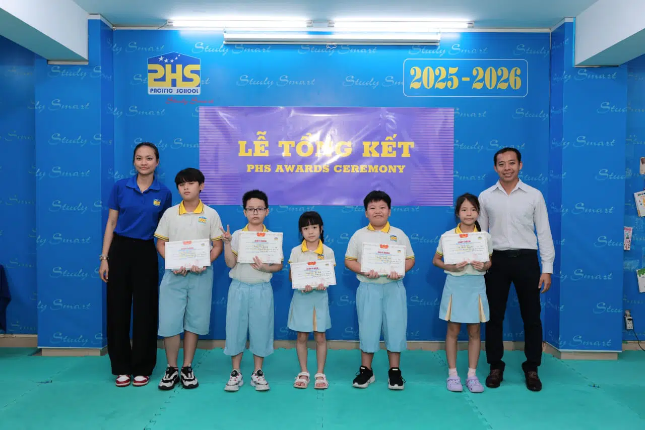 KHI NIỀM VUI NỞ HOA