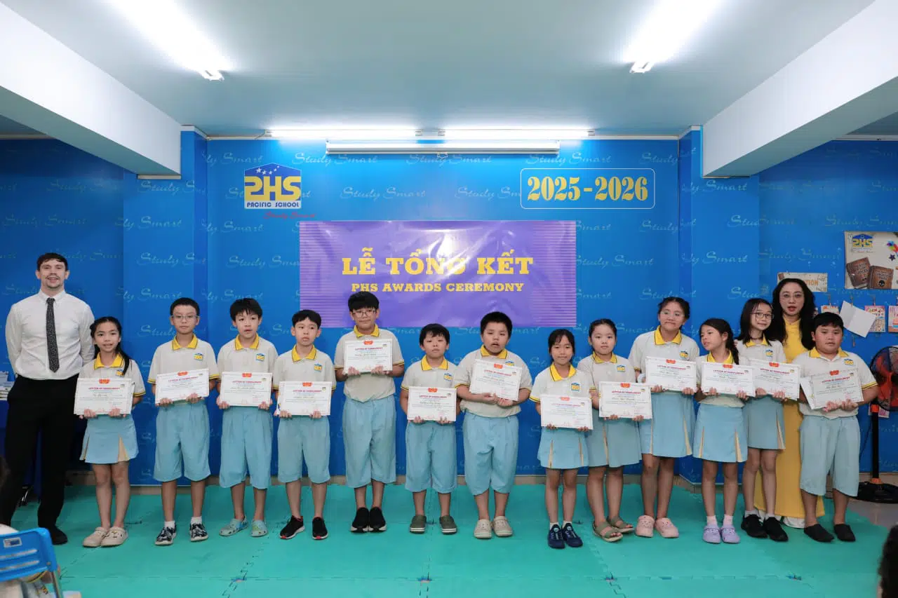 KHI NIỀM VUI NỞ HOA