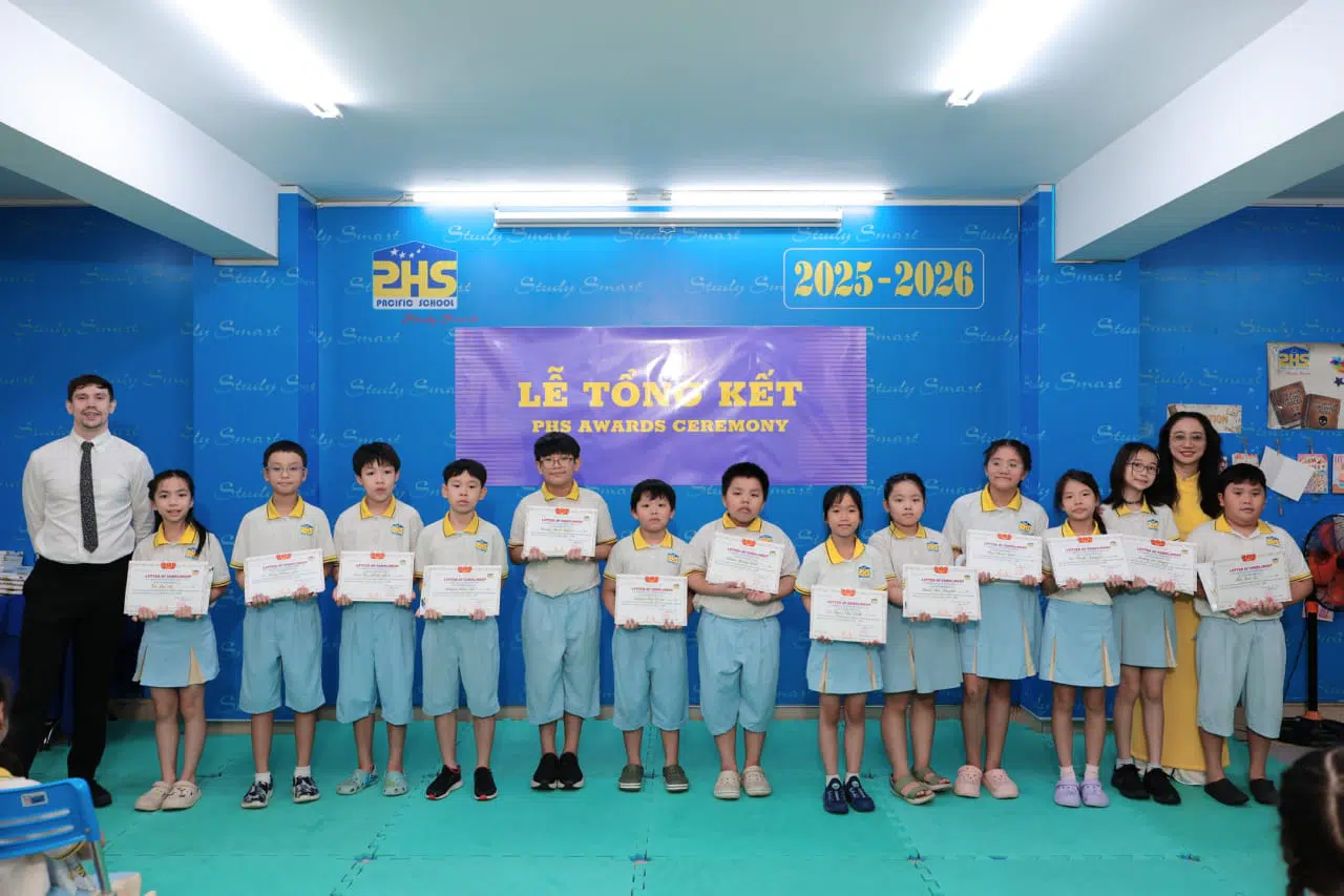 KHI NIỀM VUI NỞ HOA