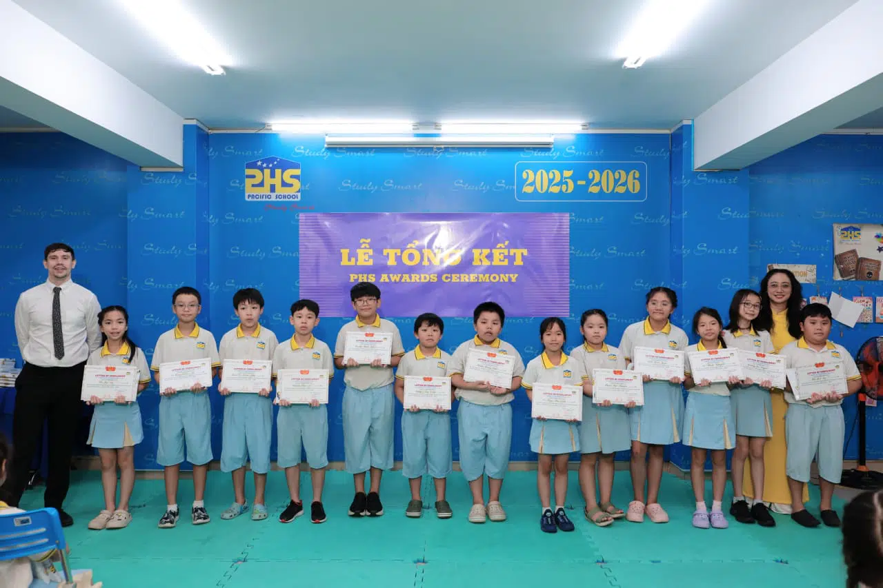 KHI NIỀM VUI NỞ HOA
