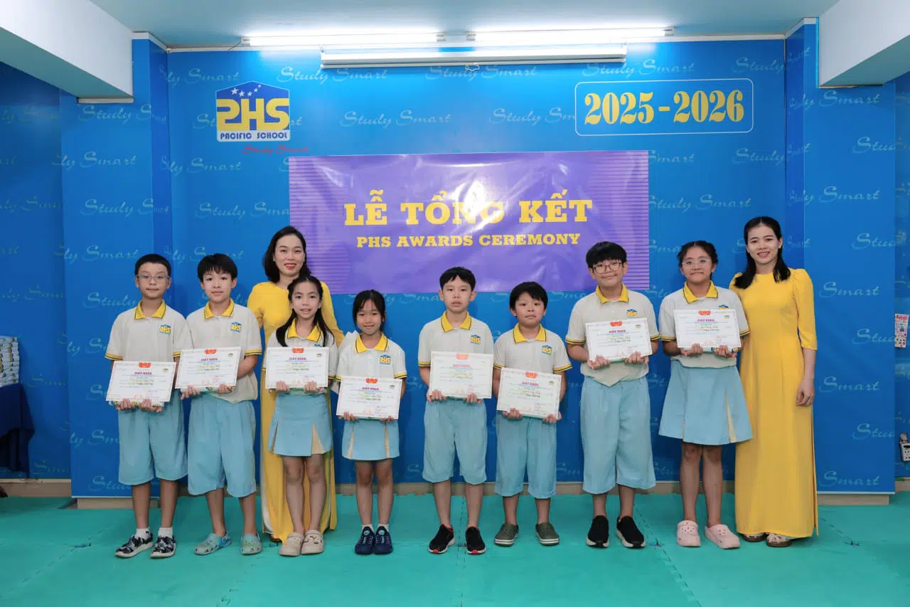 KHI NIỀM VUI NỞ HOA