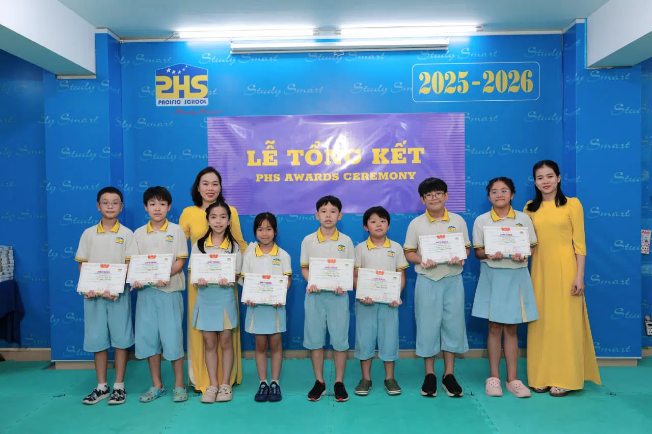 KHI NIỀM VUI NỞ HOA