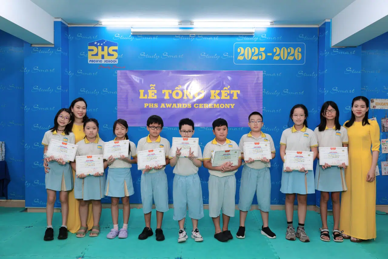 KHI NIỀM VUI NỞ HOA