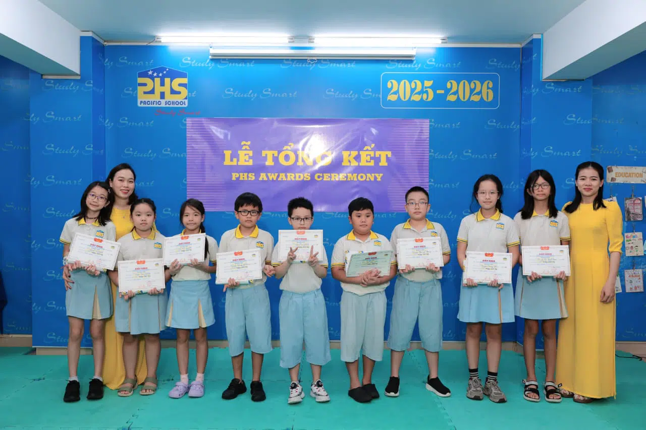 KHI NIỀM VUI NỞ HOA