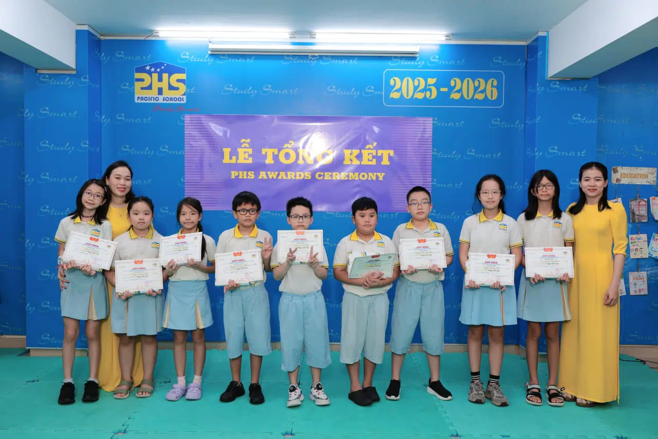 KHI NIỀM VUI NỞ HOA