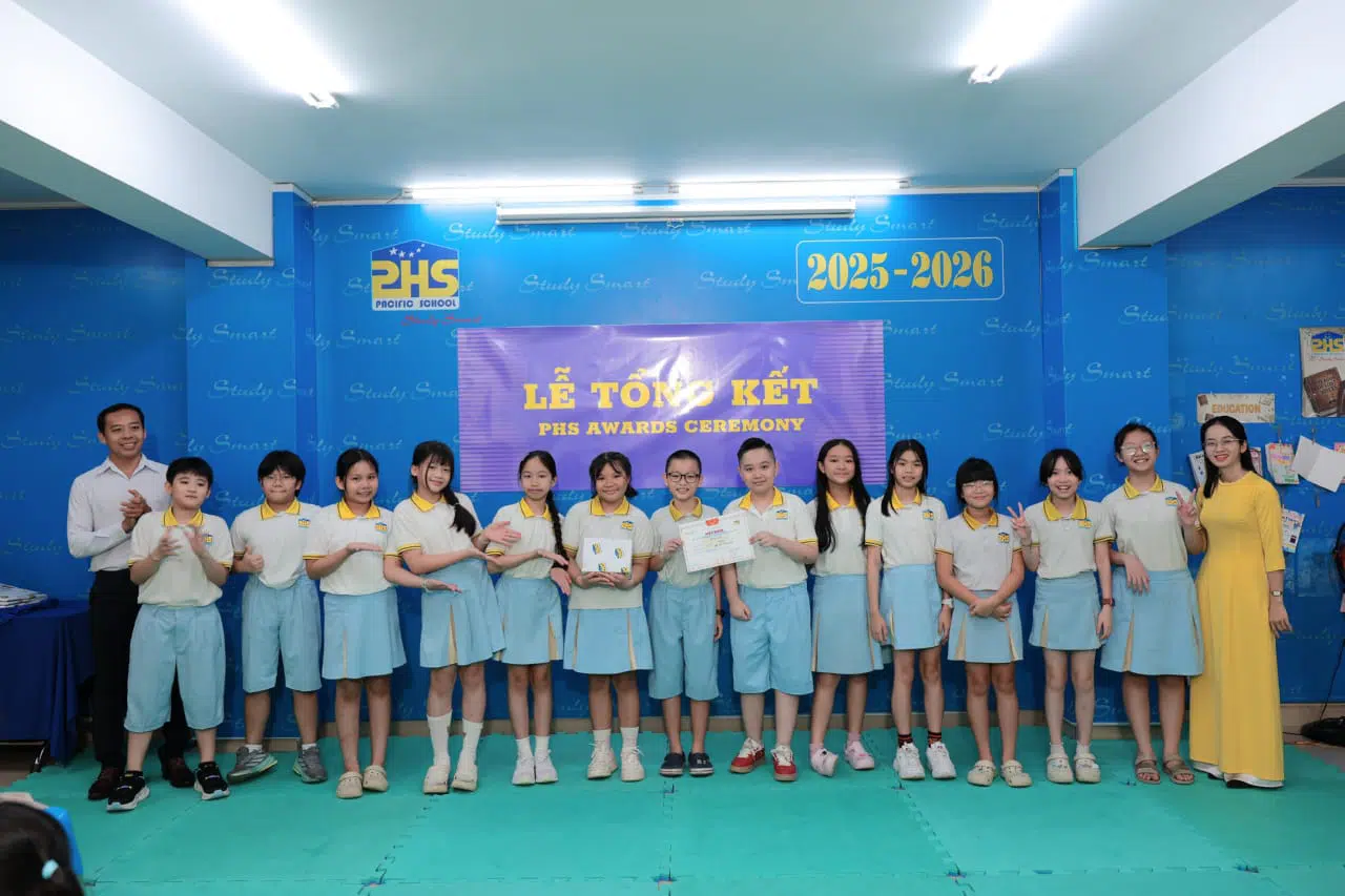 KHI NIỀM VUI NỞ HOA