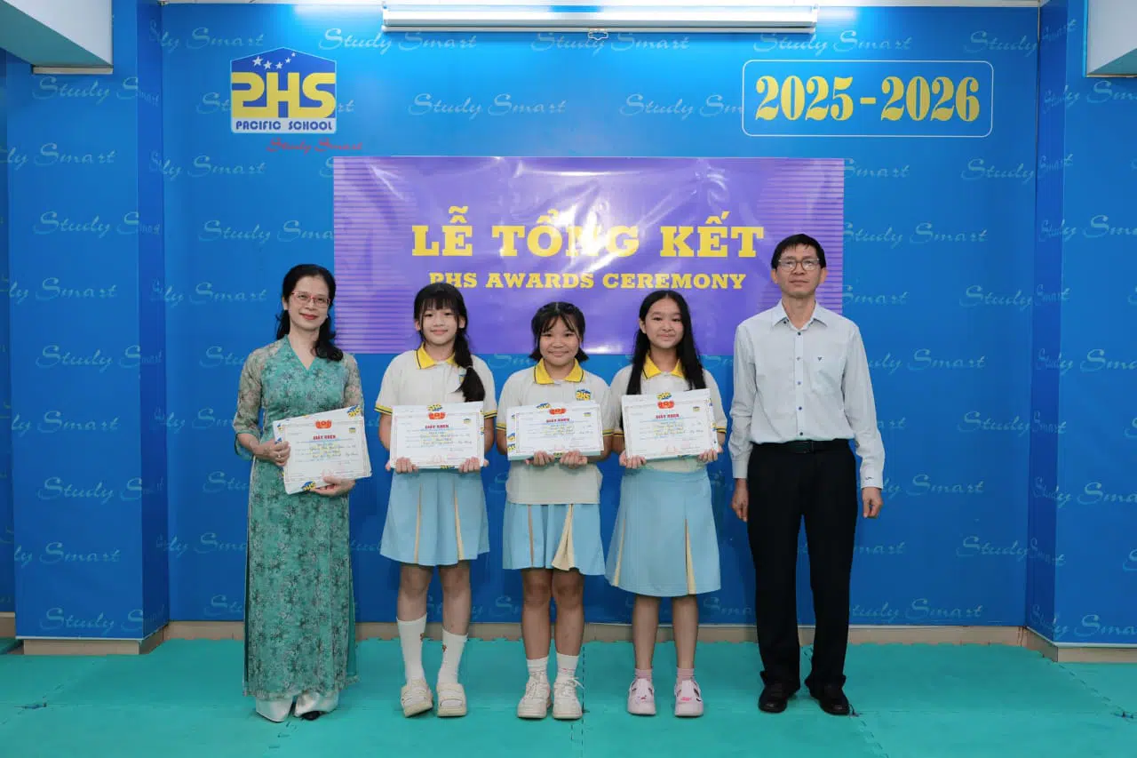 KHI NIỀM VUI NỞ HOA