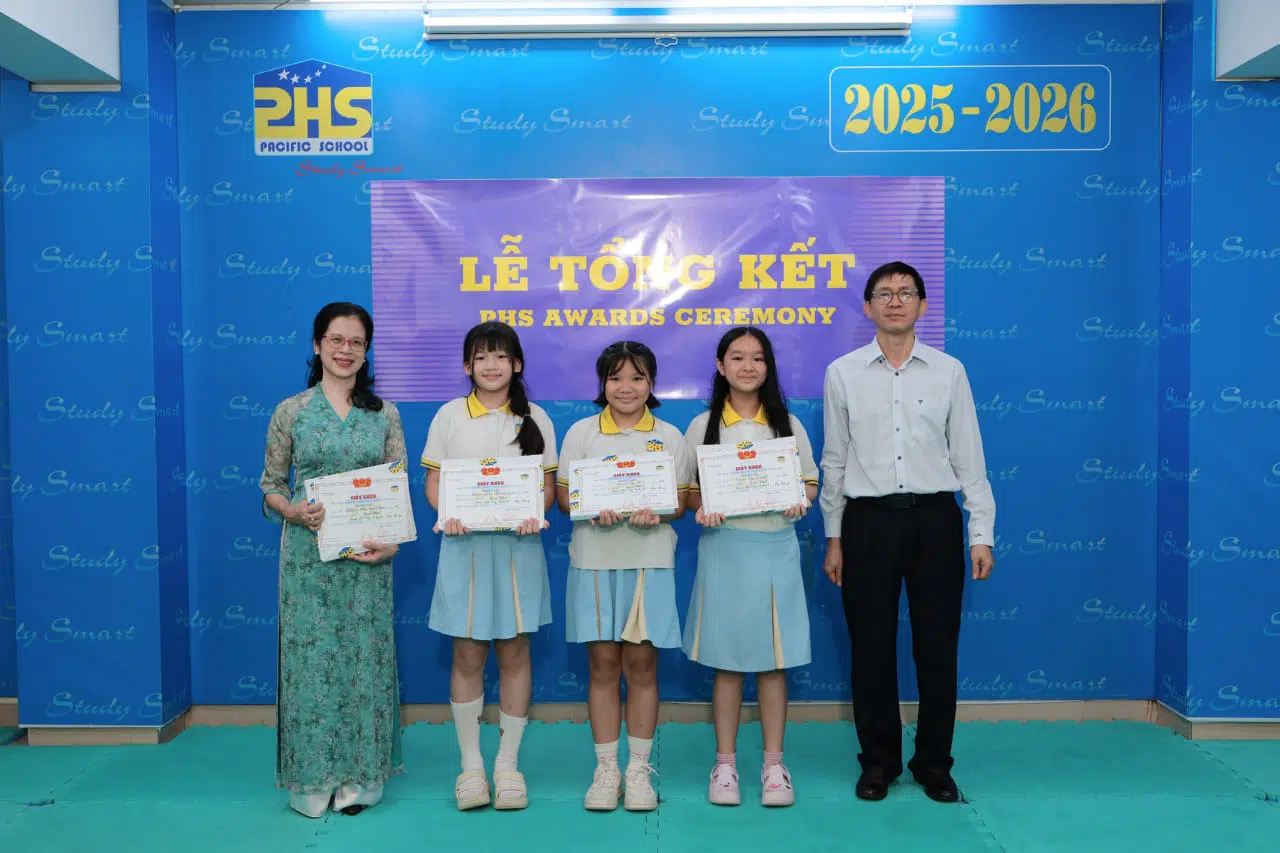 KHI NIỀM VUI NỞ HOA