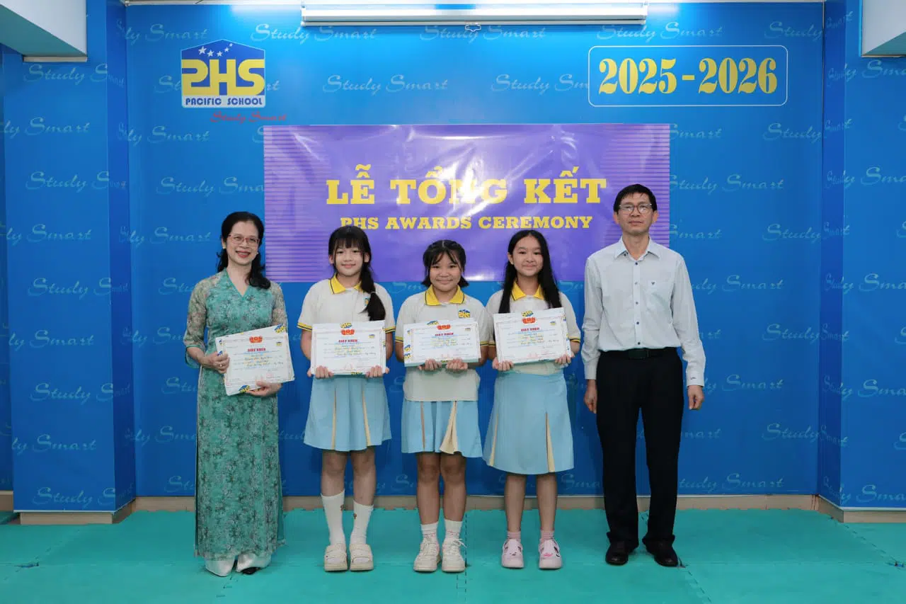 KHI NIỀM VUI NỞ HOA
