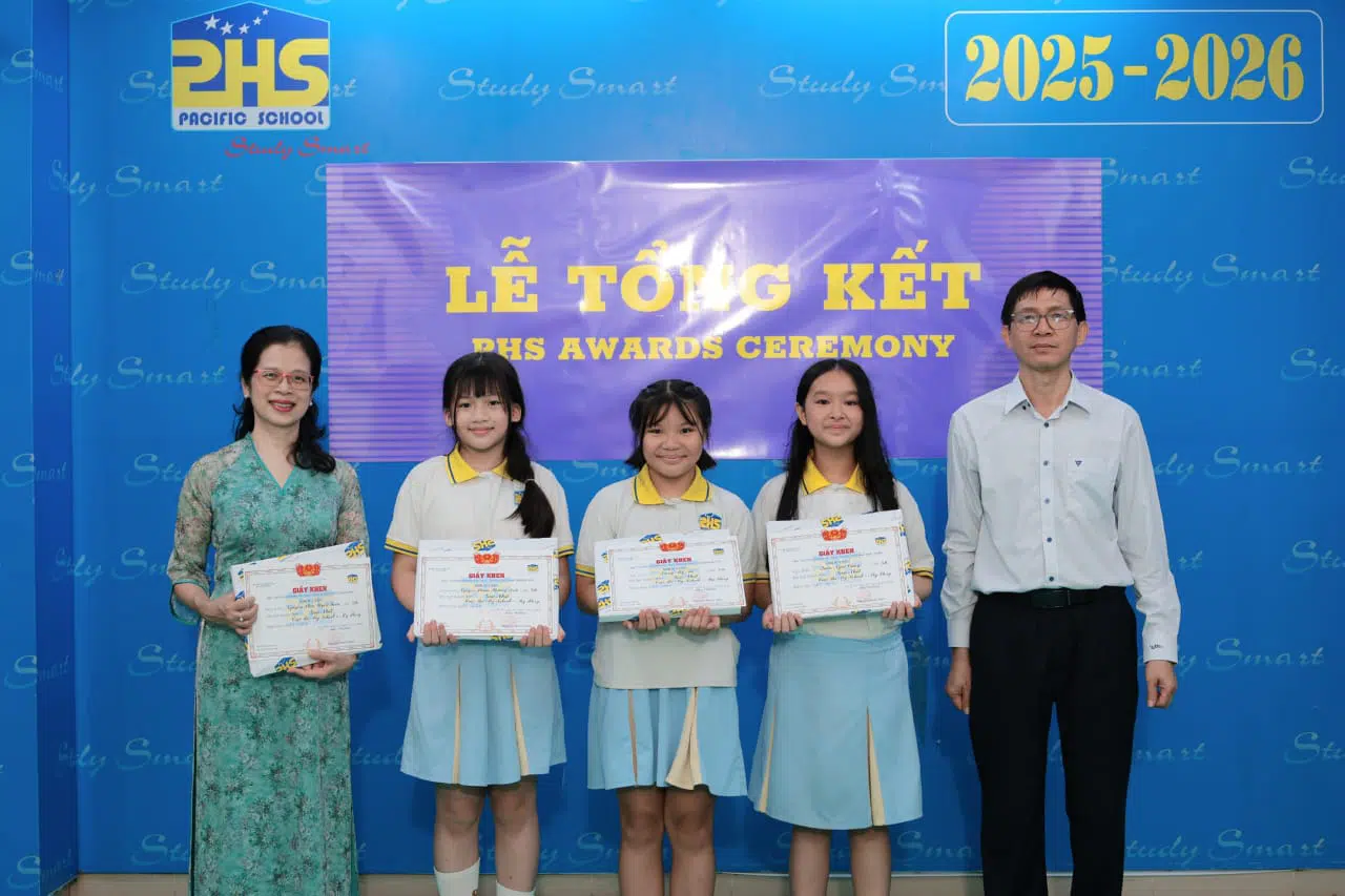 KHI NIỀM VUI NỞ HOA