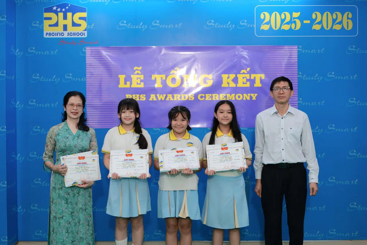 KHI NIỀM VUI NỞ HOA