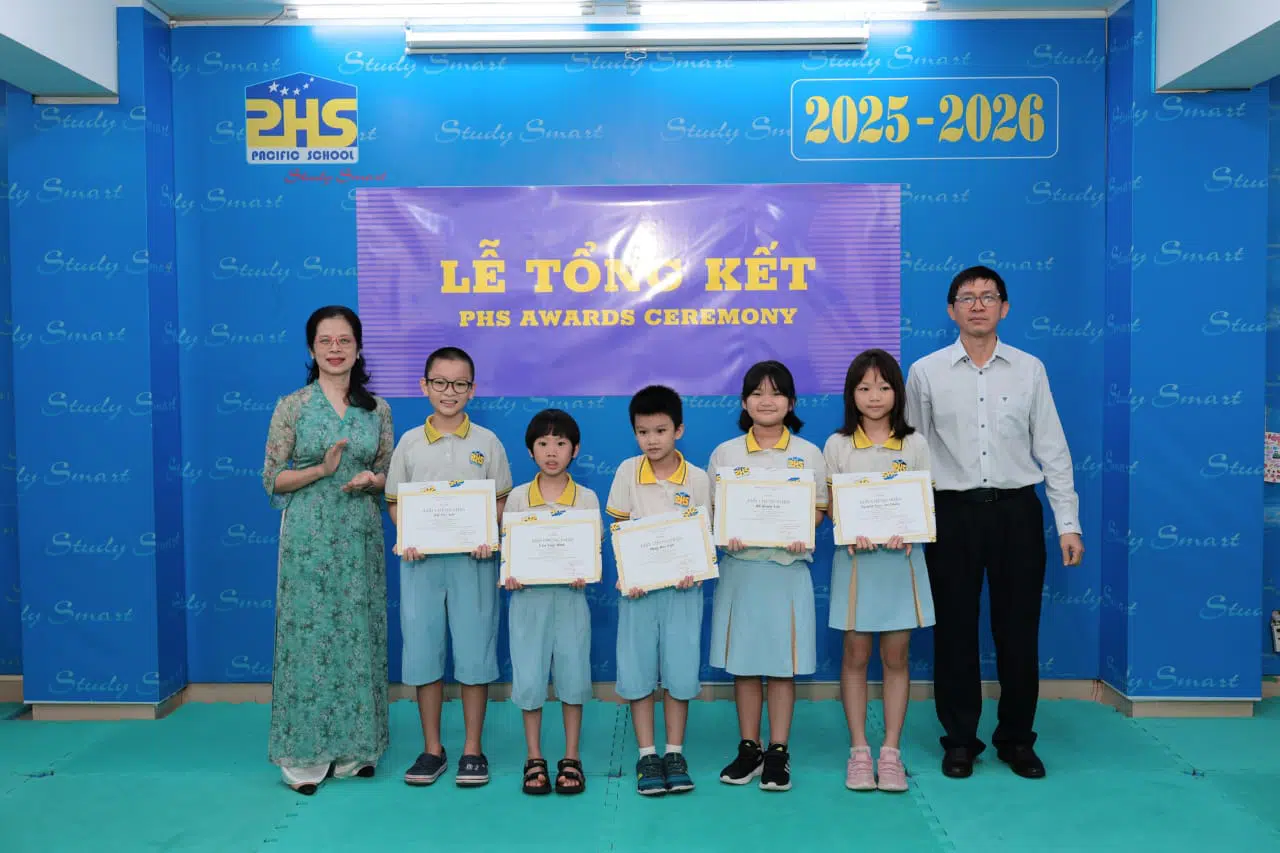 KHI NIỀM VUI NỞ HOA