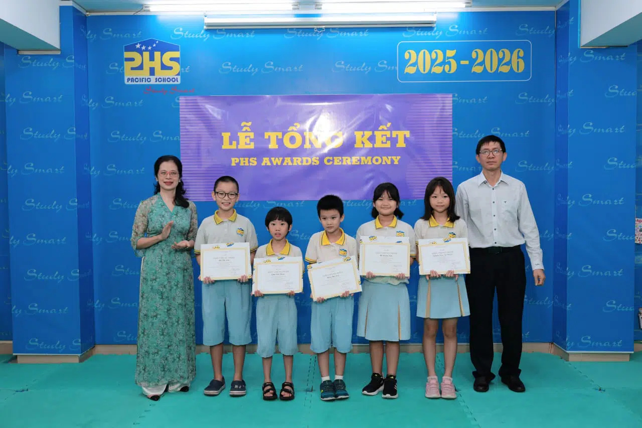 KHI NIỀM VUI NỞ HOA