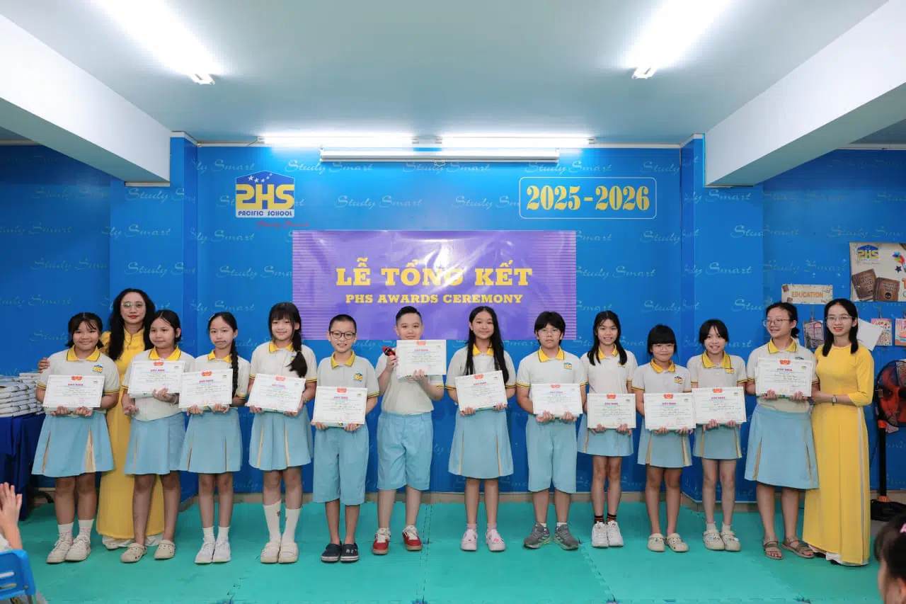 KHI NIỀM VUI NỞ HOA