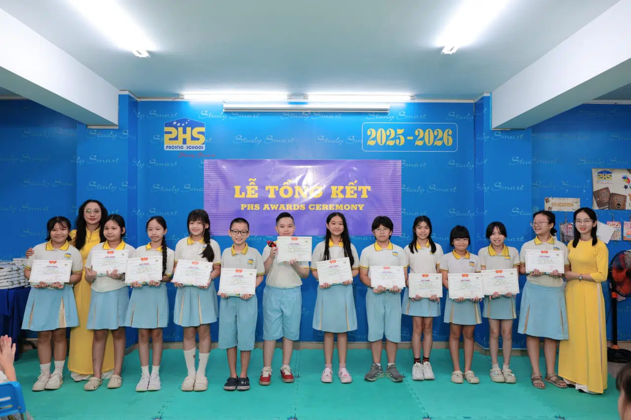 KHI NIỀM VUI NỞ HOA