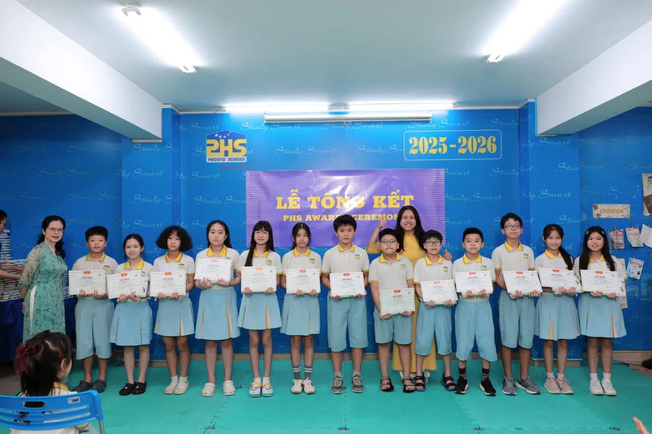 KHI NIỀM VUI NỞ HOA