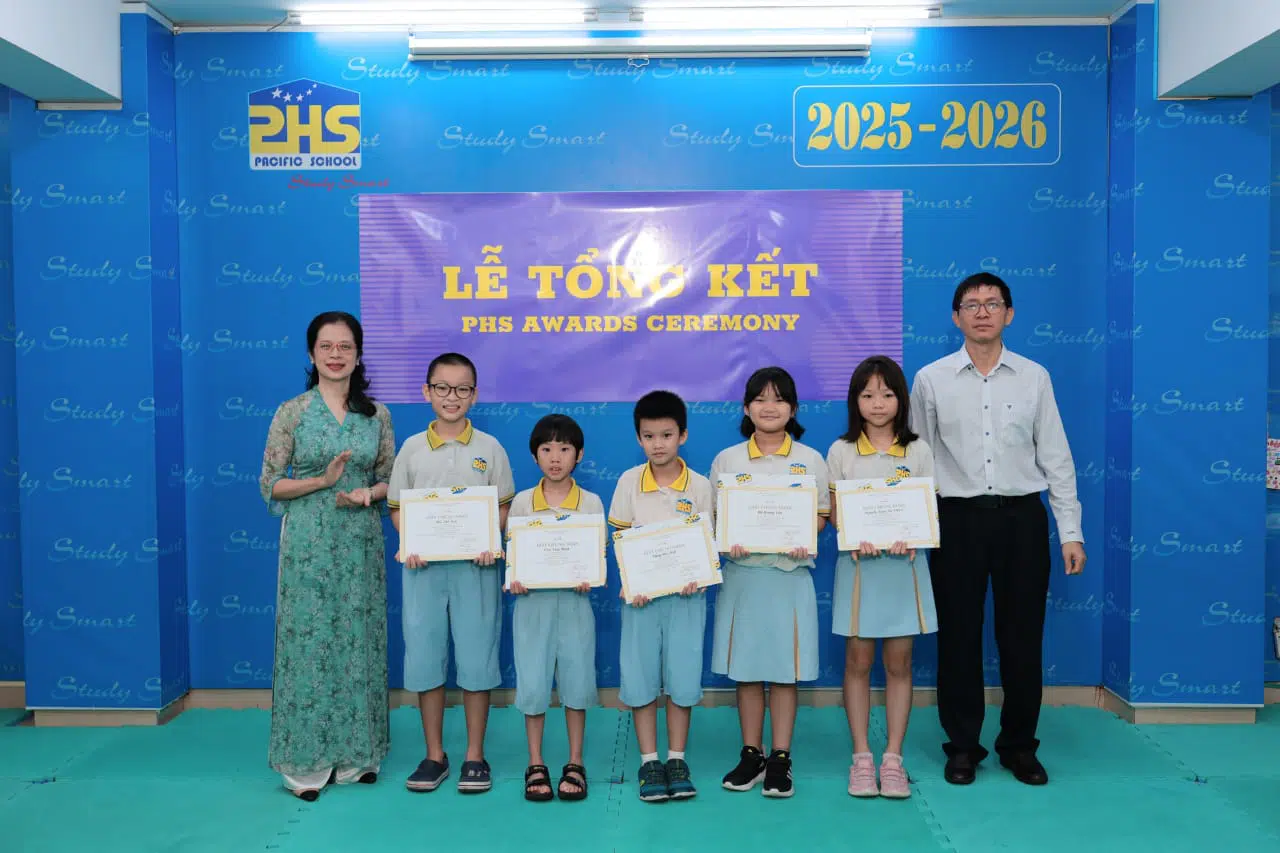 KHI NIỀM VUI NỞ HOA
