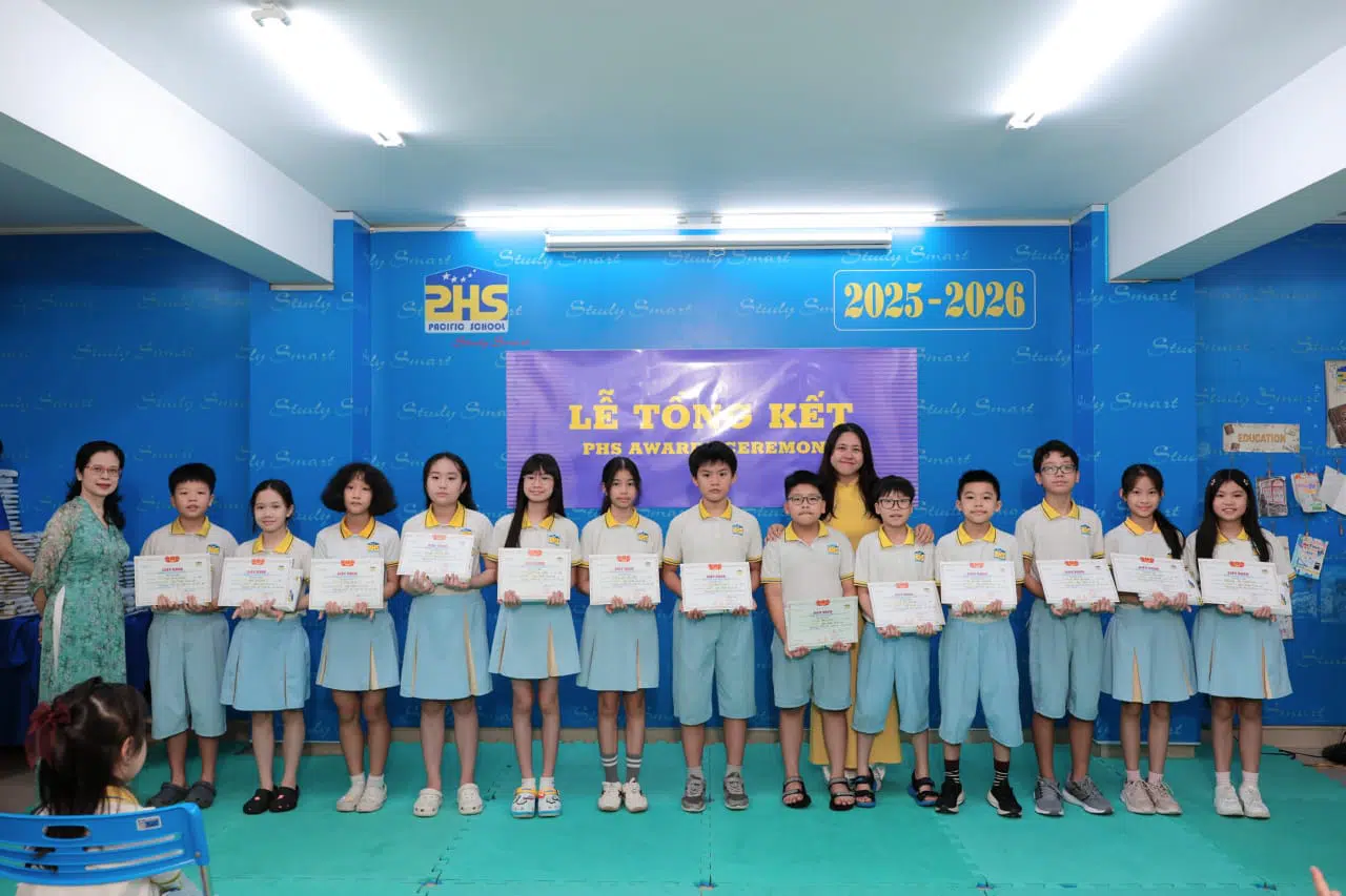 KHI NIỀM VUI NỞ HOA