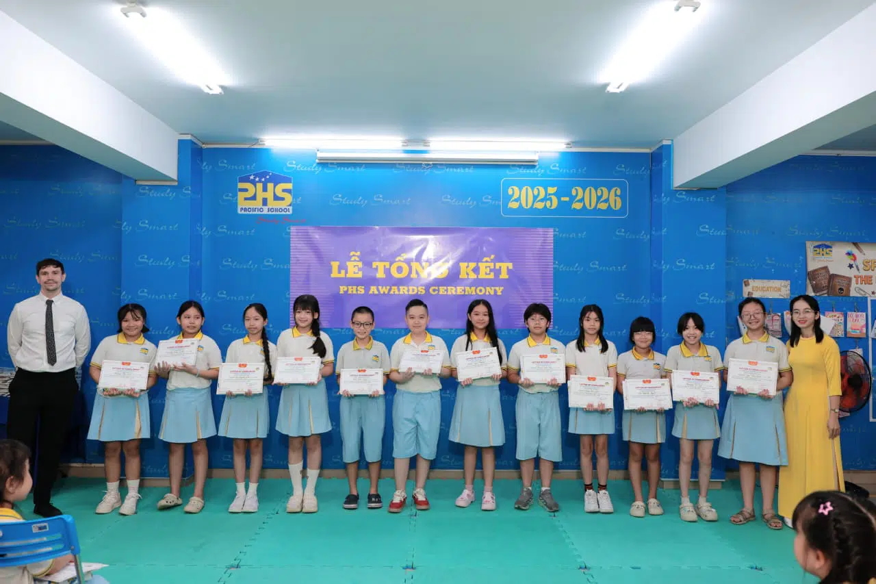 KHI NIỀM VUI NỞ HOA