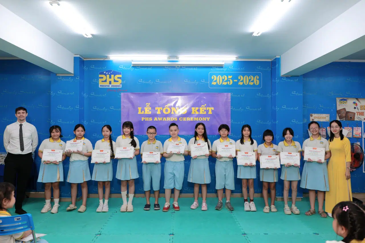 KHI NIỀM VUI NỞ HOA