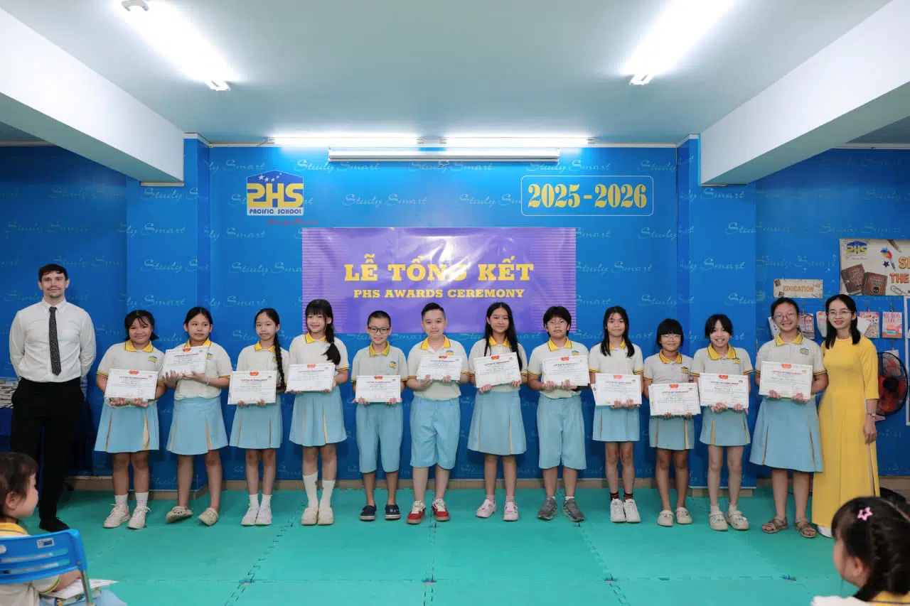 KHI NIỀM VUI NỞ HOA