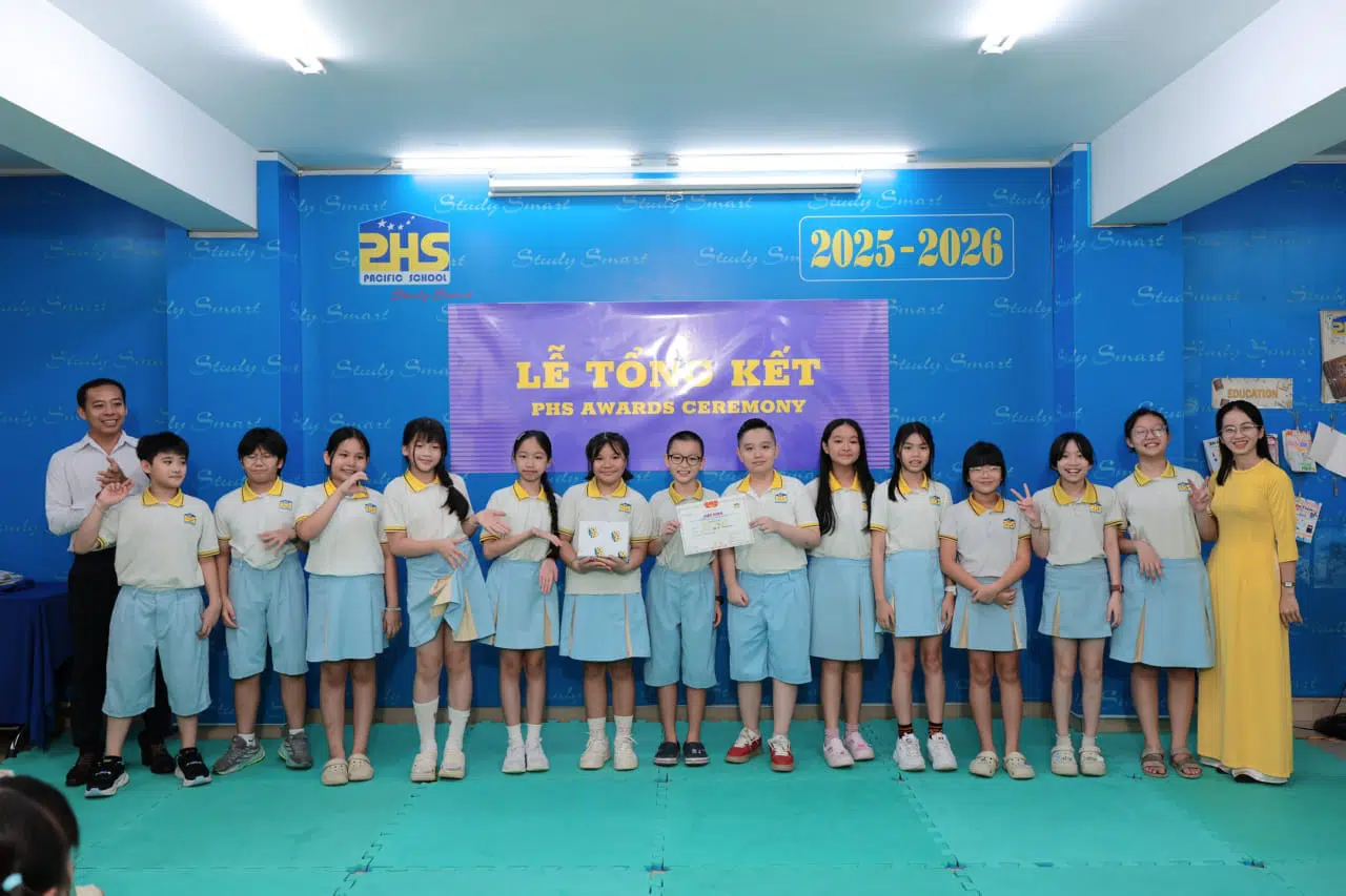 KHI NIỀM VUI NỞ HOA