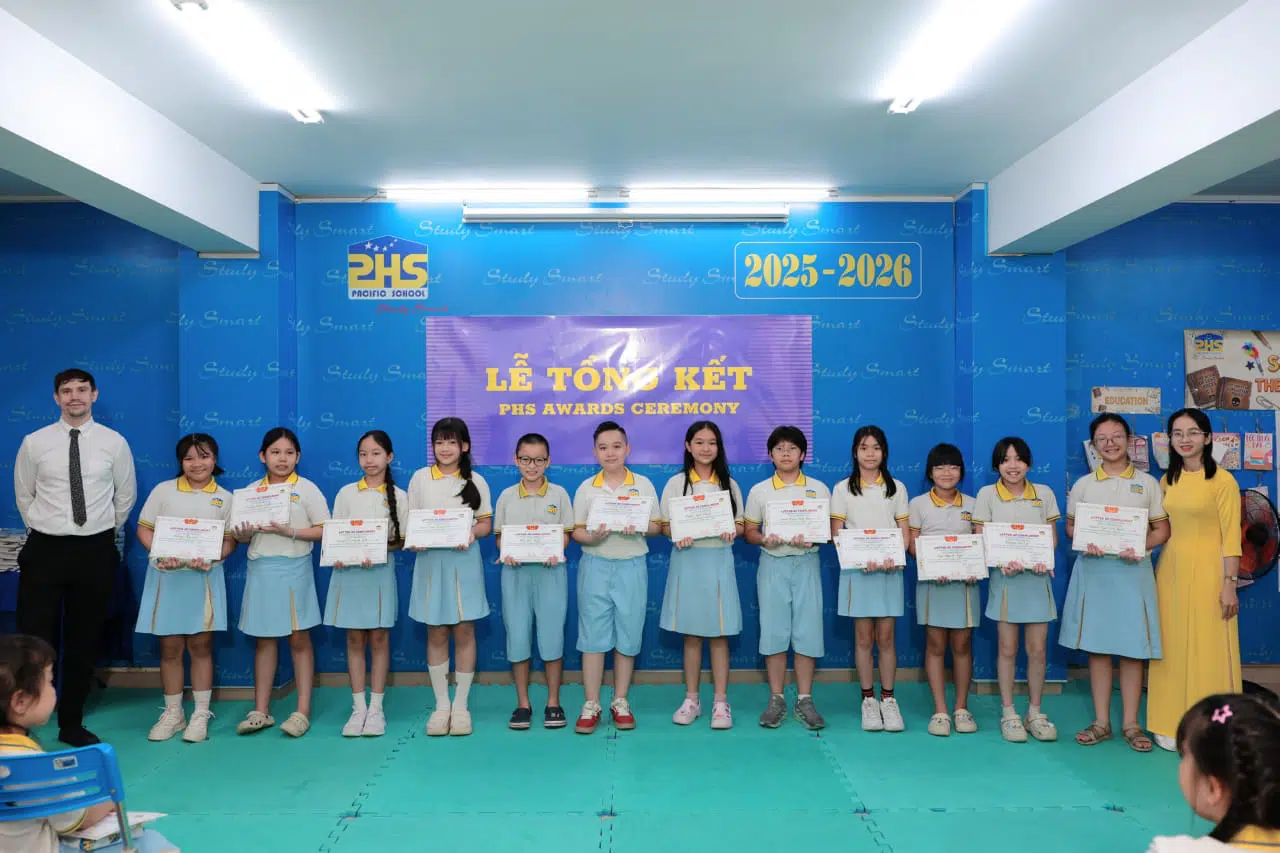 KHI NIỀM VUI NỞ HOA