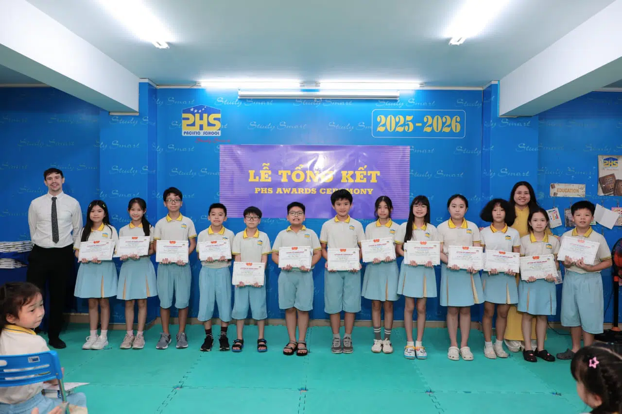 KHI NIỀM VUI NỞ HOA