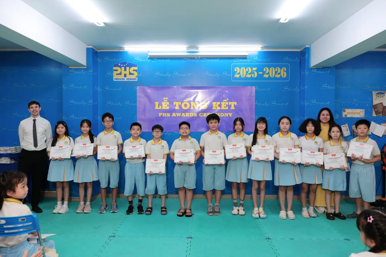 KHI NIỀM VUI NỞ HOA