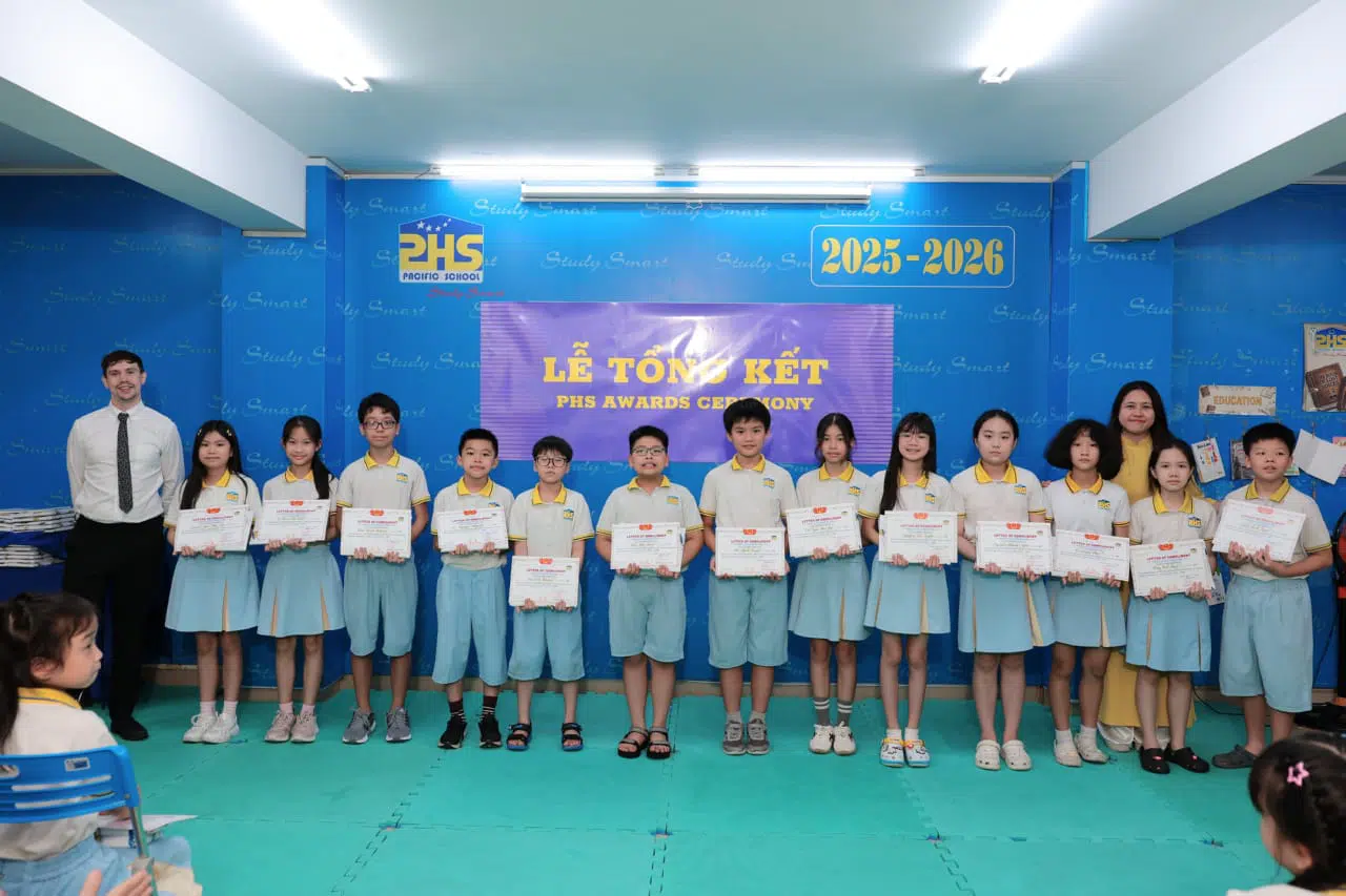 KHI NIỀM VUI NỞ HOA