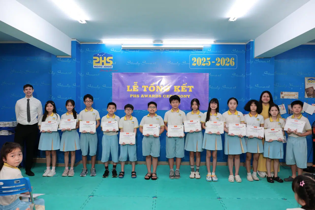 KHI NIỀM VUI NỞ HOA
