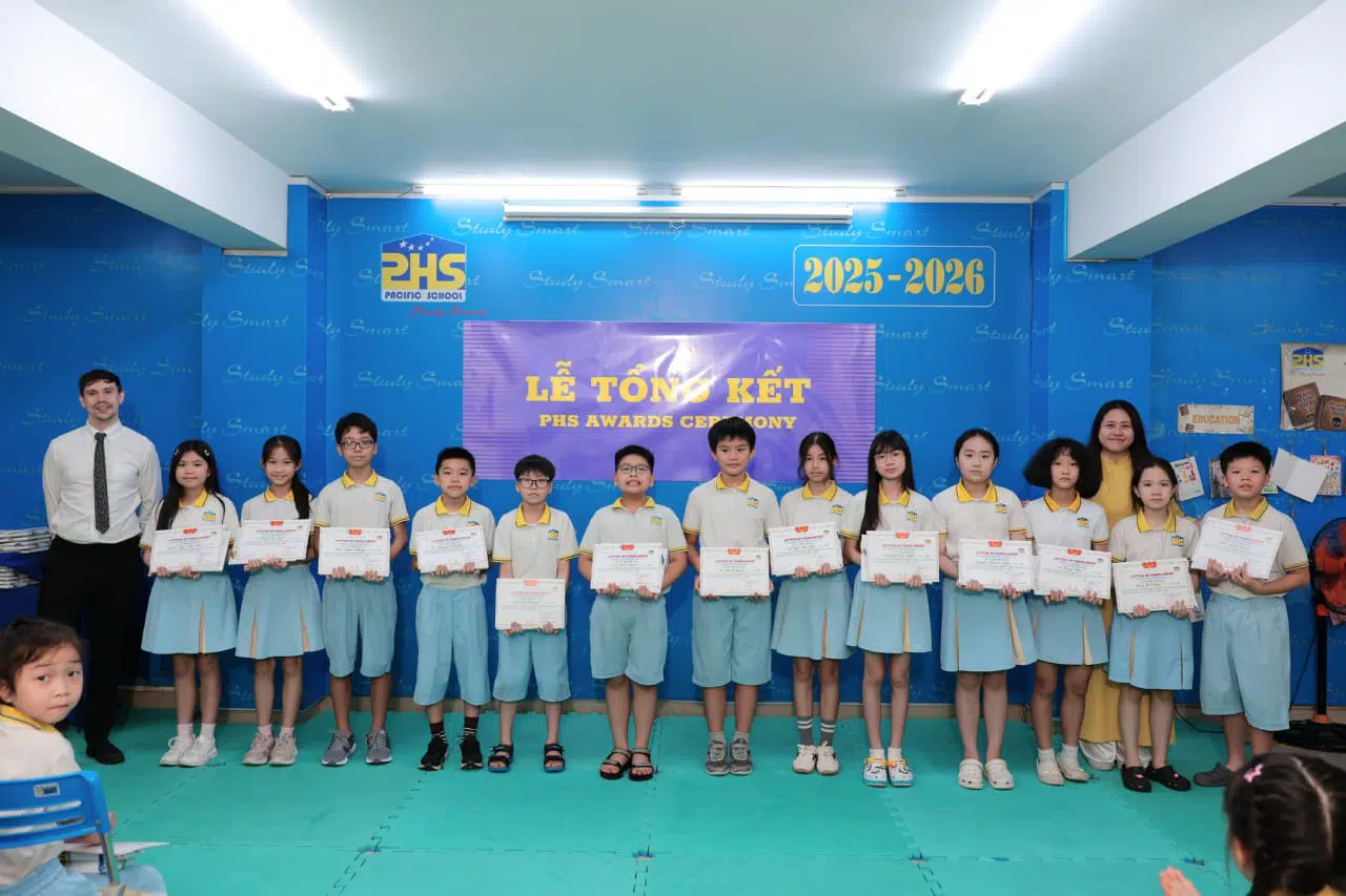 KHI NIỀM VUI NỞ HOA