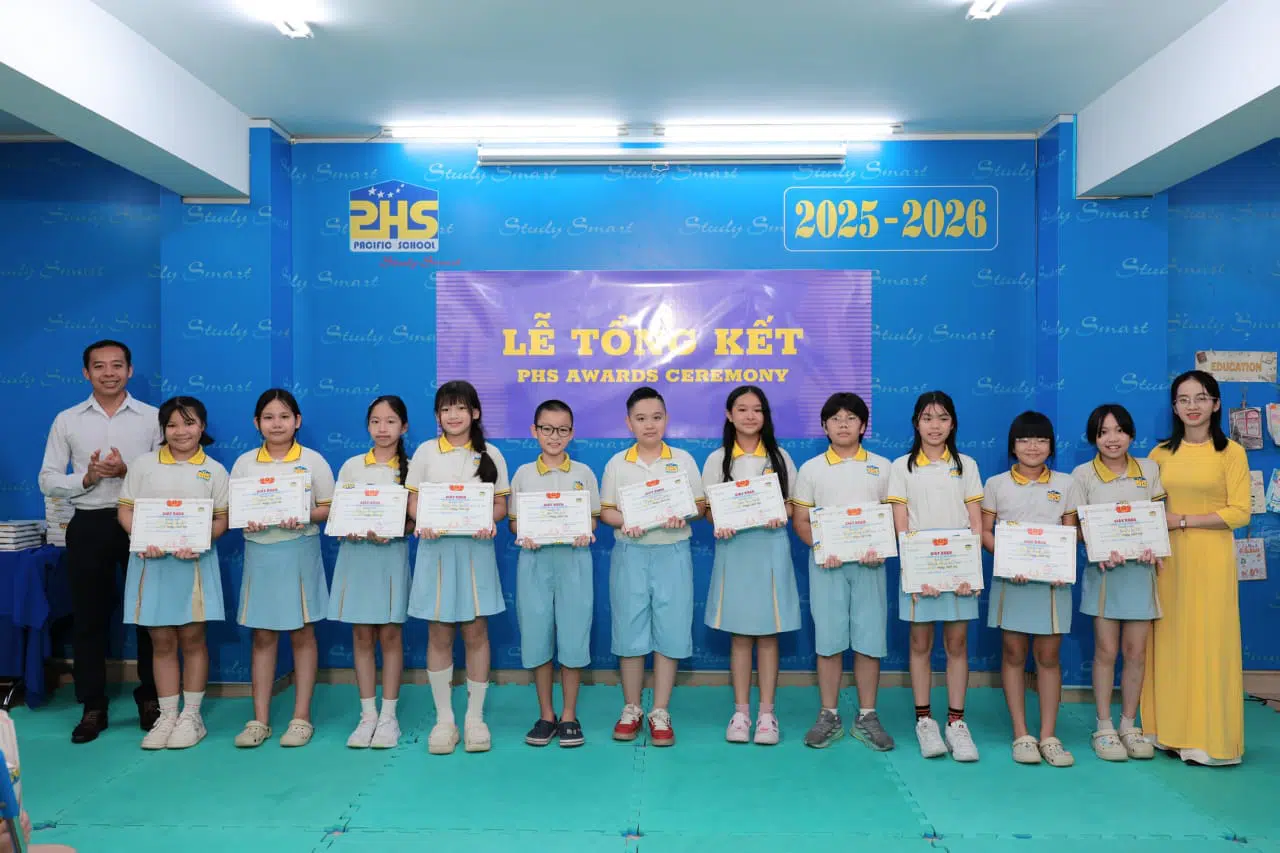 KHI NIỀM VUI NỞ HOA
