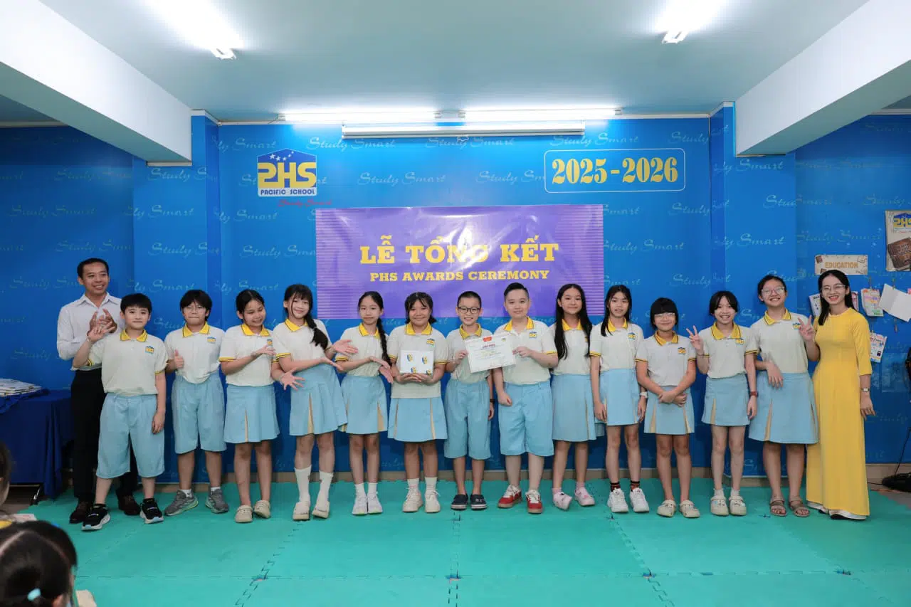 KHI NIỀM VUI NỞ HOA